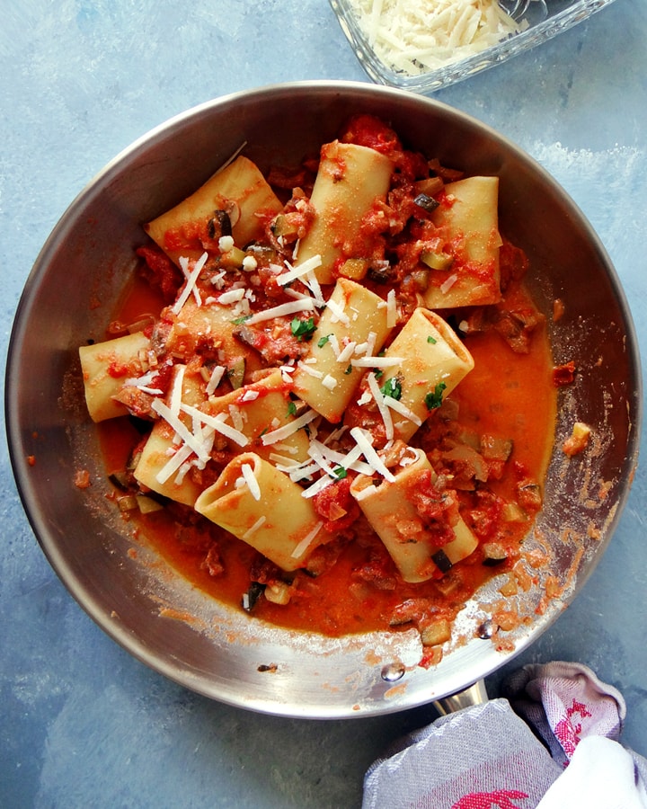 pasta with ricotta and tomato sauce